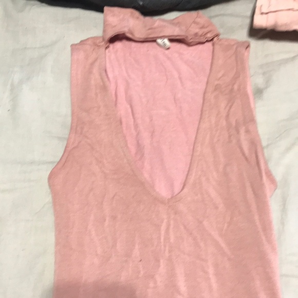 Fitted dress with chocker - Picture 2 of 2